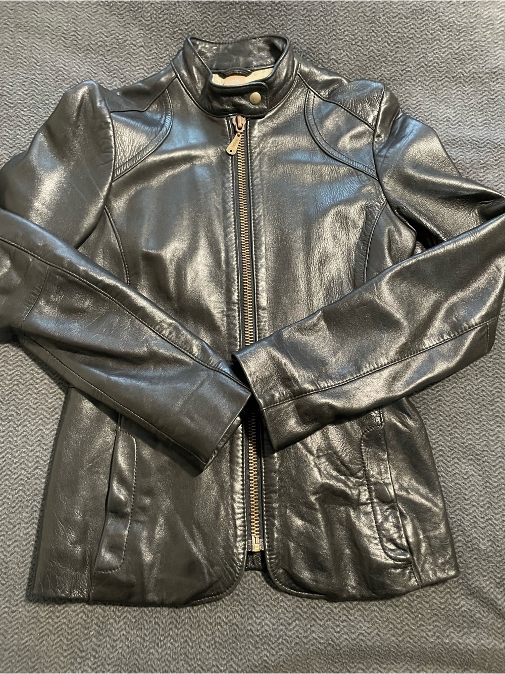 DOMA | Women's Black Leather Zip-Up Jacket